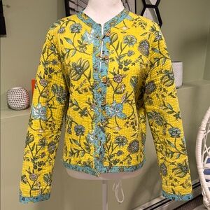 Reversible Floral Quilted Jacket in Blue and Yellow size Medium 20 Ptp